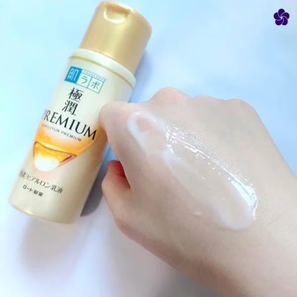 Hada Labo Gokujyun Premium Milk 140 ml Emulsie Premium cu acid hialuronic